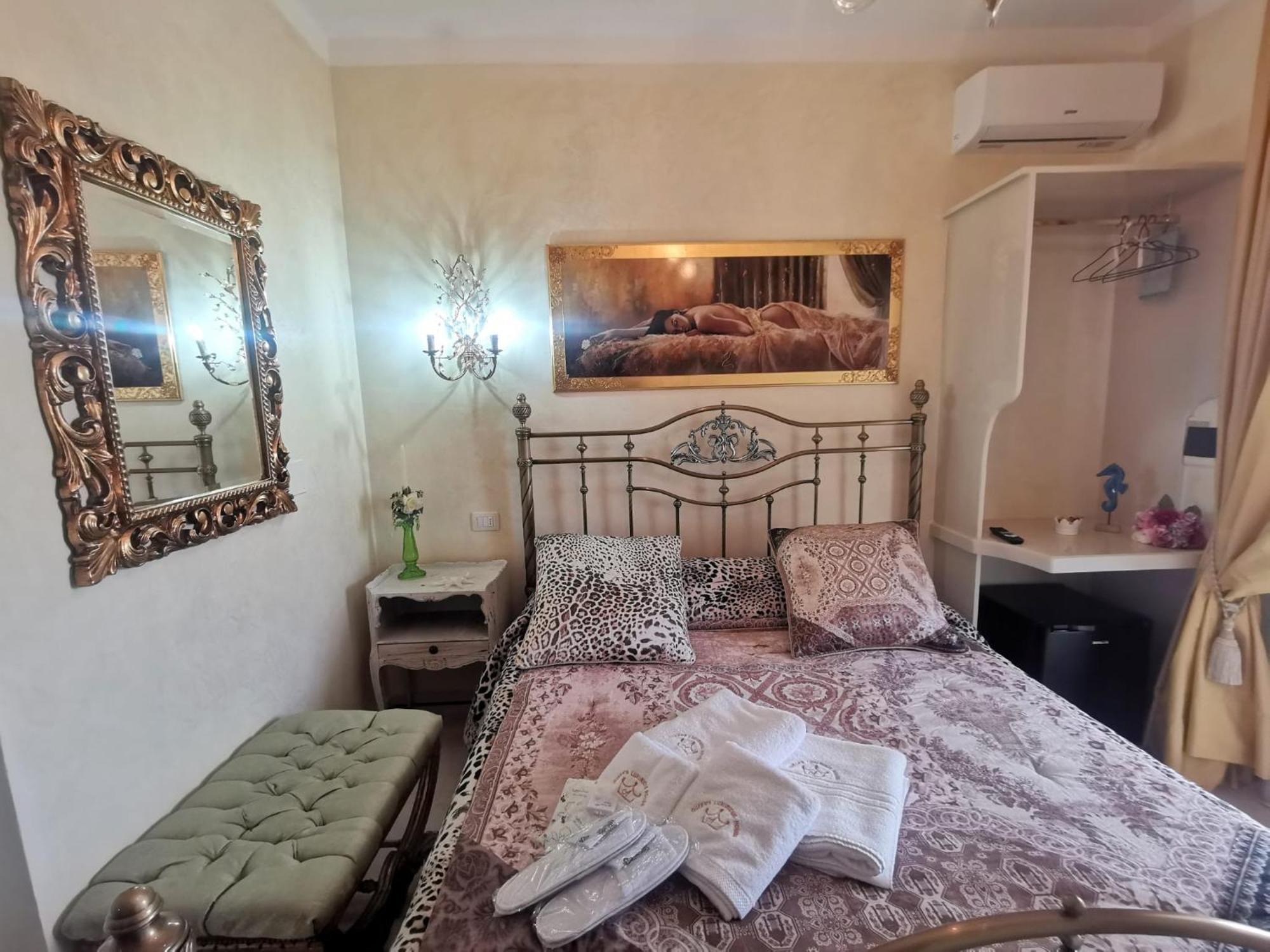 Queen'S Luxurious House Gallipoli Esterno foto