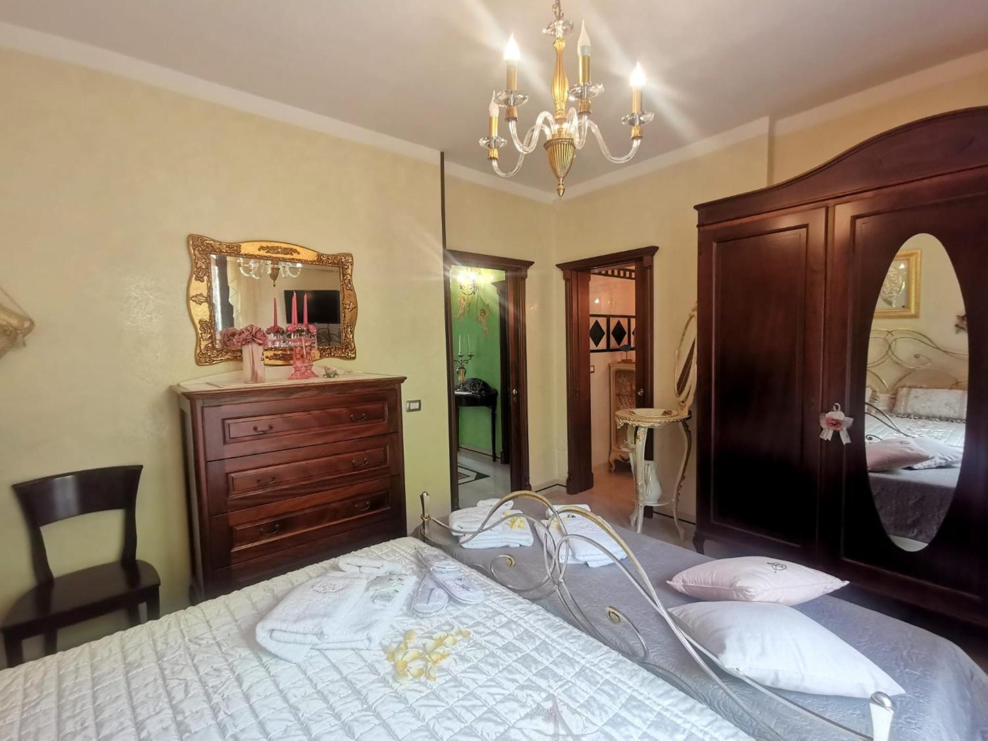 Queen'S Luxurious House Gallipoli Esterno foto